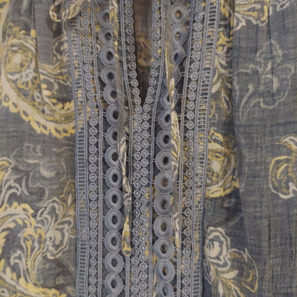 Zac & Rachel Blue and White Patterned Blouse - Picture 5 of 5